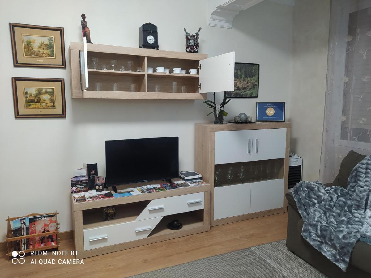 Gonzalo De Berceo 15 " Calidad-Sobrio" And " Free Private Parking " Apartment Logrono Bagian luar foto