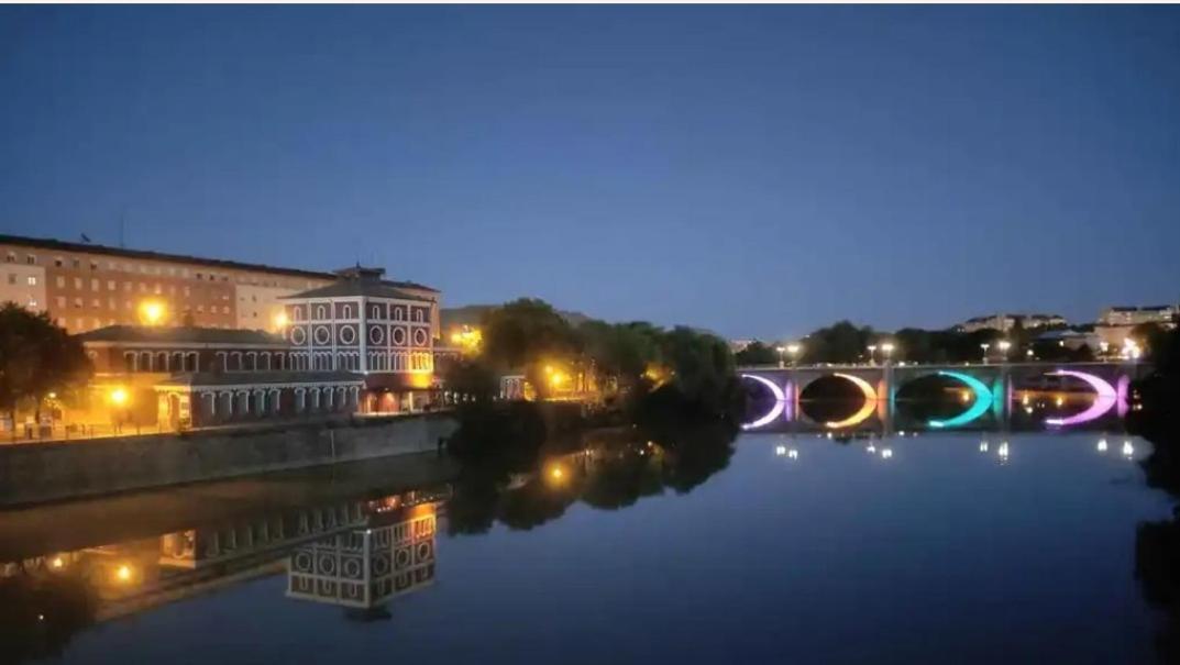 Gonzalo De Berceo 15 " Calidad-Sobrio" And " Free Private Parking " Apartment Logrono Bagian luar foto
