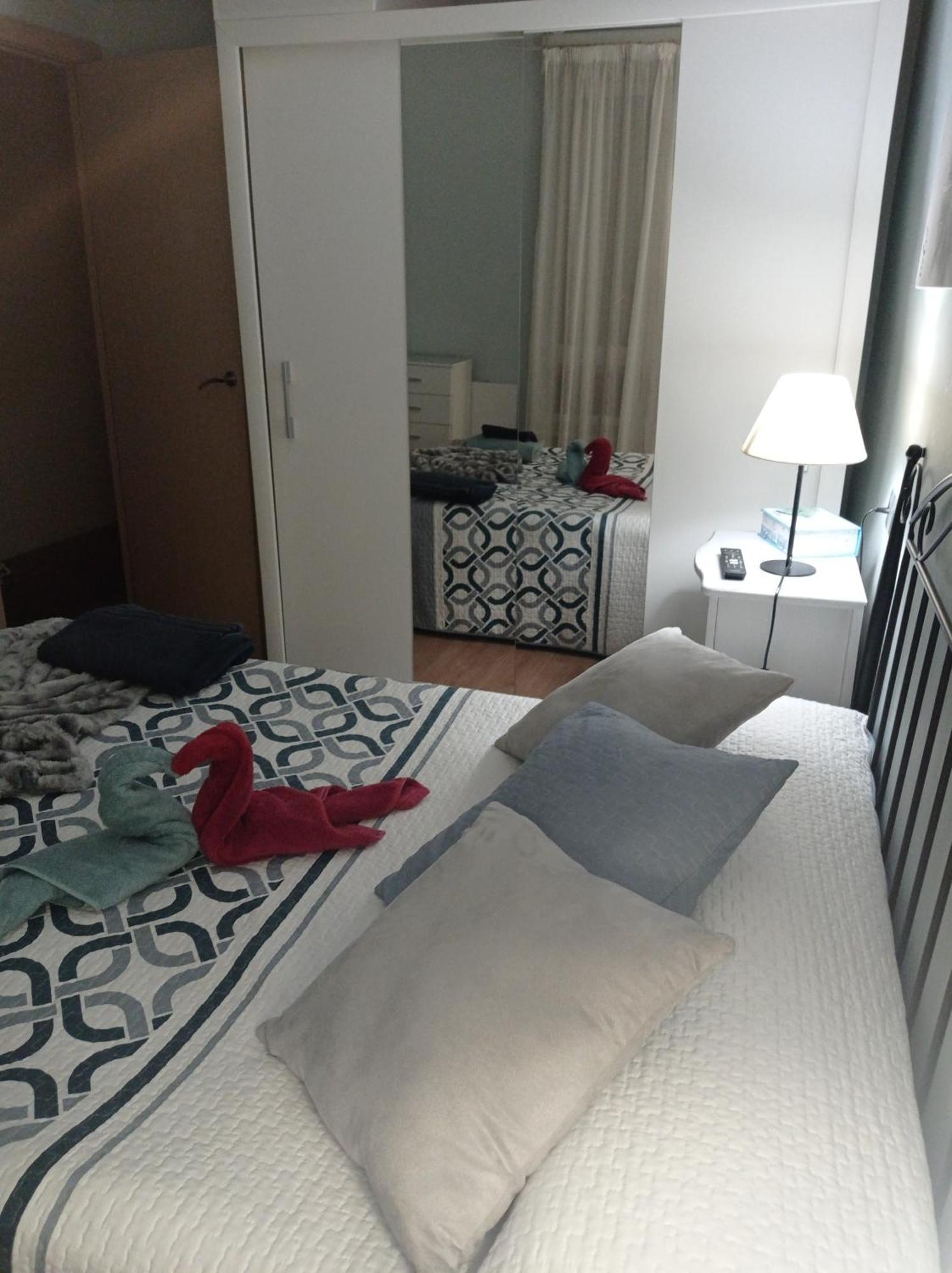 Gonzalo De Berceo 15 " Calidad-Sobrio" And " Free Private Parking " Apartment Logrono Ruang foto