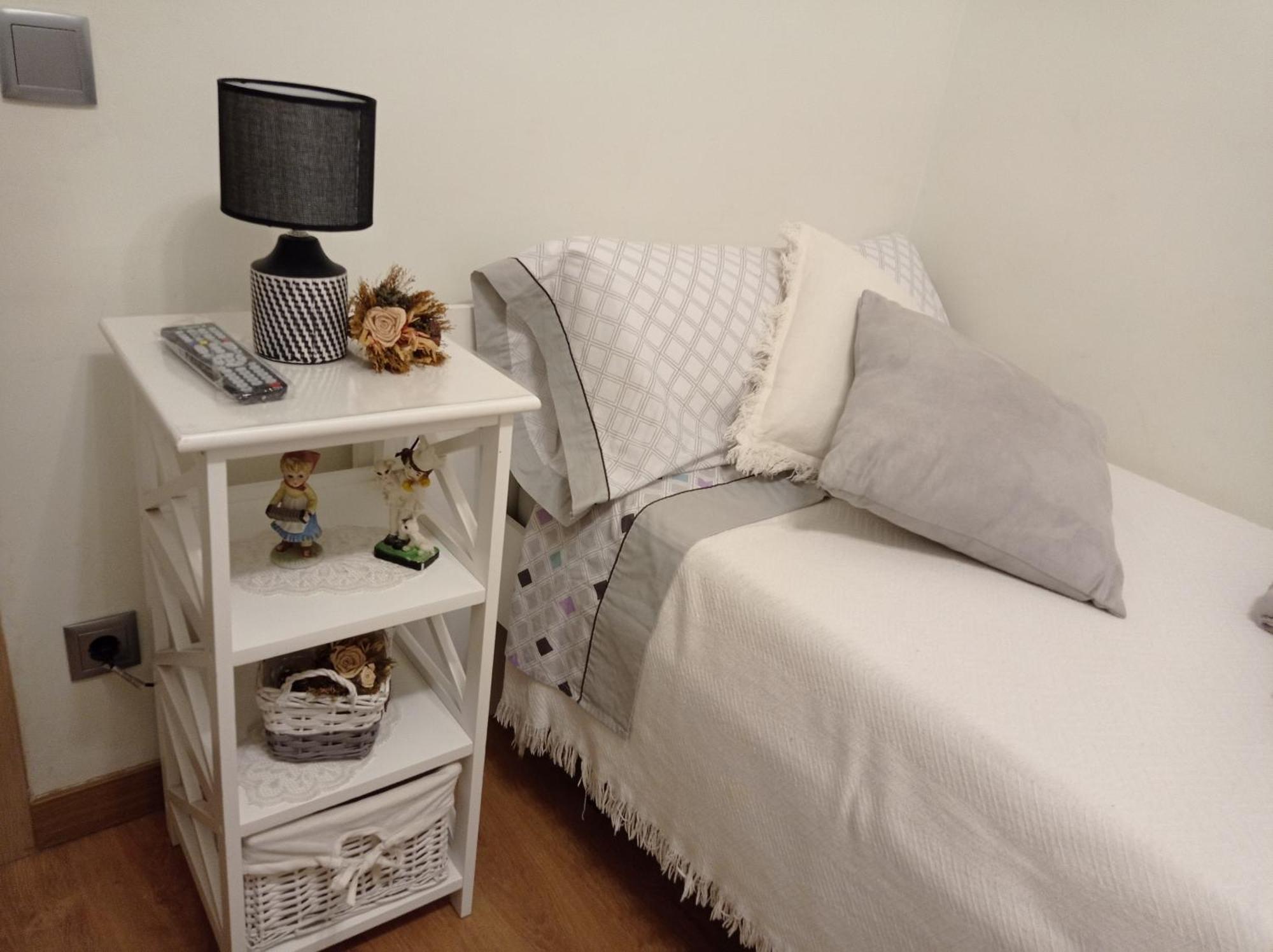 Gonzalo De Berceo 15 " Calidad-Sobrio" And " Free Private Parking " Apartment Logrono Bagian luar foto
