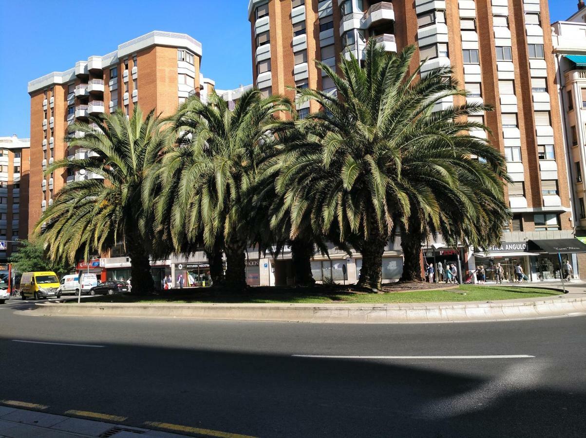 Gonzalo De Berceo 15 " Calidad-Sobrio" And " Free Private Parking " Apartment Logrono Bagian luar foto